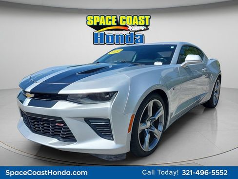 Used 2018 Chevrolet Camaro SS RWD image 10