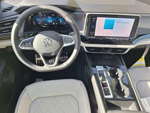 New 2026 Volkswagen Atlas Cross Sport SEL Premium R-Line image 23