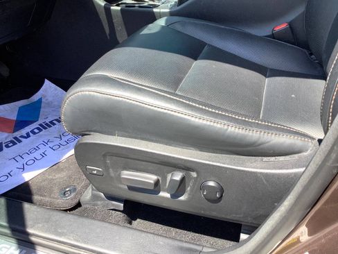 Used 2017 Toyota Highlander Limited AWD/4WD image 42