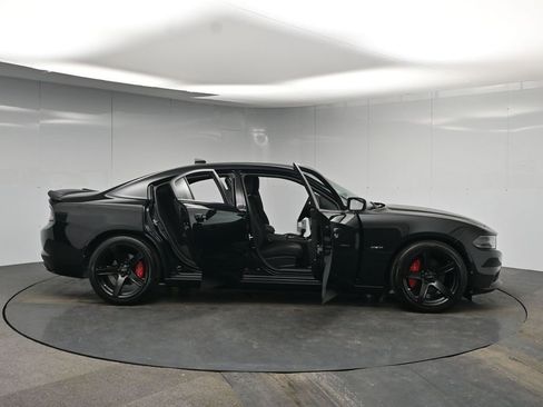 Used 2018 Dodge Charger R/T w/ Blacktop Package image 54