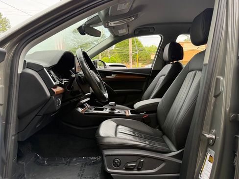 Used 2023 Audi Q5 2.0T Premium w/ Convenience Package AWD/4WD image 25