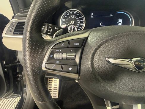 Used 2023 Genesis G70 2.0T w/ Sport Prestige Package RWD image 19