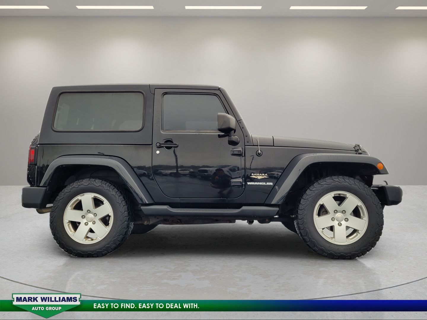 Used 2012 Jeep Wrangler Sahara w/ Connectivity Group AWD/4WD image 2