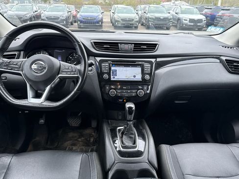 Used 2017 Nissan Rogue Sport SL AWD/4WD image 6