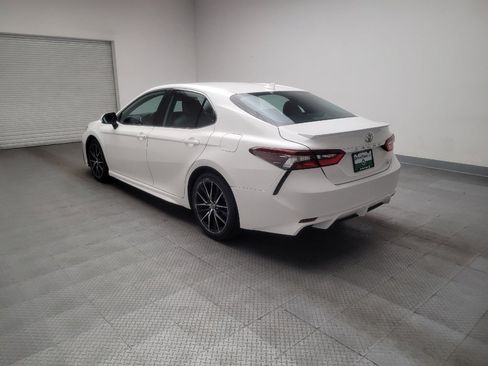 Used 2021 Toyota Camry SE image 5