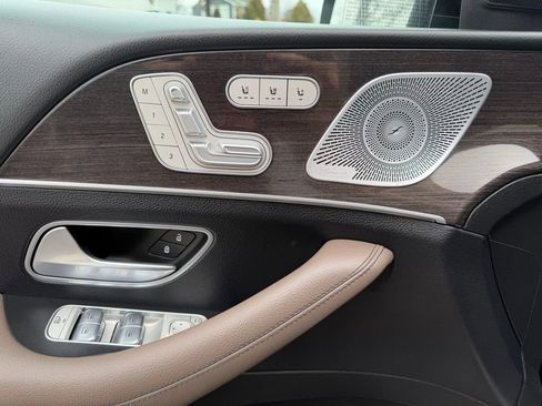 Used 2020 Mercedes-Benz GLS 450 4MATIC image 20