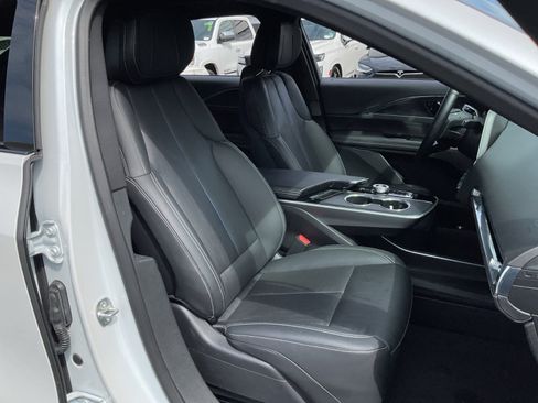 Used 2024 Cadillac Lyriq Luxury RWD image 21