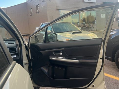 Used 2016 Subaru Crosstrek 2.0i Premium w/ Moonroof Package image 11