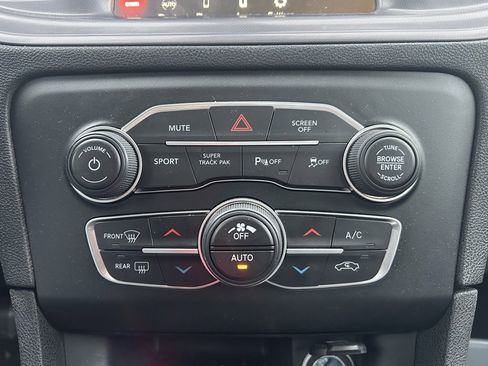 Used 2023 Dodge Charger SXT w/ Blacktop Package image 20