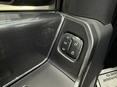 Used 2022 Ford F150 Lariat w/ Equipment Group 502A High image 11