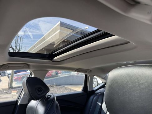 Certified 2025 Acura TLX w/ Technology Package image 29