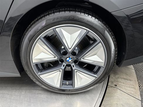 Used 2025 BMW i4 xDrive40i w/ Parking Assistance Package image 27