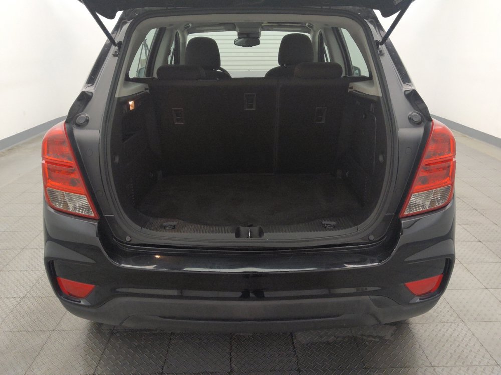 Used 2021 Chevrolet Trax LS FWD image 29