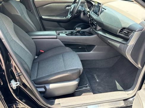 Used 2023 Nissan Rogue SV FWD image 13