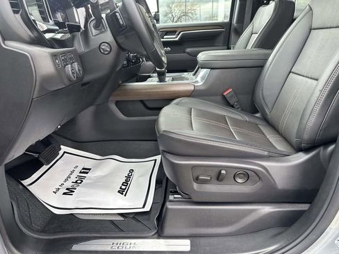 Used 2025 Chevrolet Silverado 1500 High Country w/ High Country Premium Package image 17