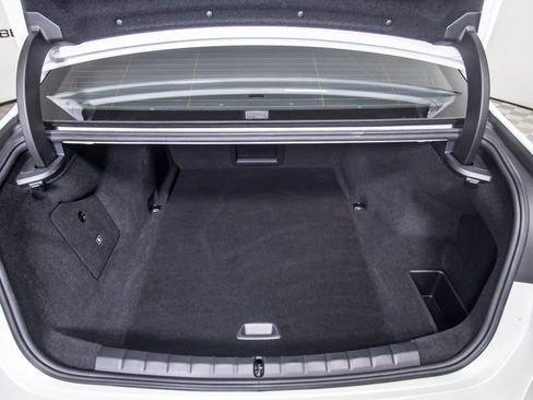 Used 2023 BMW i7 xDrive60 AWD/4WD image 8