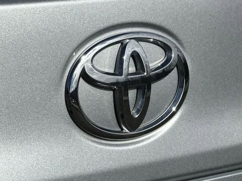 Used 2023 Toyota Corolla Cross XLE w/ Convenience Package image 25