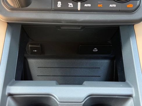 New 2026 Land Rover Defender 110 X-Dynamic SE AWD/4WD image 19