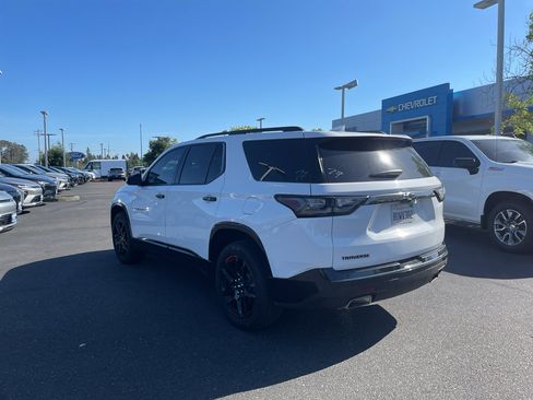 Used 2021 Chevrolet Traverse Premier w/ Redline Edition FWD image 5