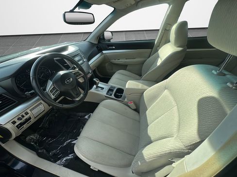 Used 2012 Subaru Outback 2.5i Premium w/ All-Weather Pkg image 9