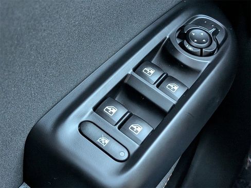 Used 2025 Alfa Romeo Tonale w/ Premium Package image 26