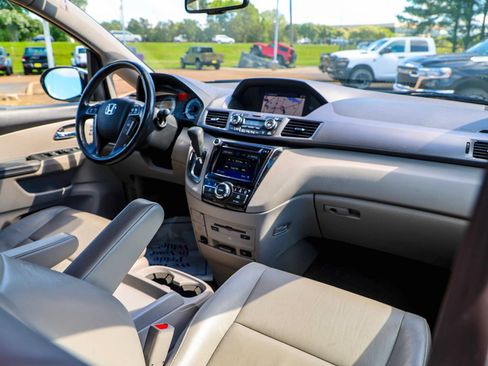 Used 2015 Honda Odyssey Touring image 13