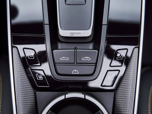 Used 2025 Porsche 911 Turbo S image 65