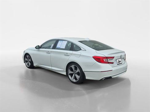 Certified 2019 Honda Accord Touring image 6