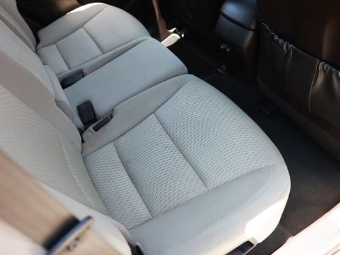 Used 2016 Hyundai Santa Fe Sport w/ Option Group 02 FWD image 33
