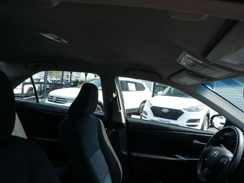 Used 2017 Toyota Camry LE image 27