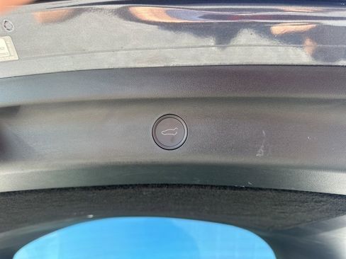 Used 2021 Tesla Model Y Performance image 30