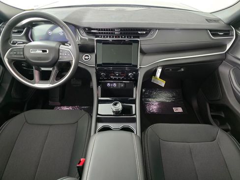 New 2025 Jeep Grand Cherokee Laredo X w/ Trailer Tow Package image 18