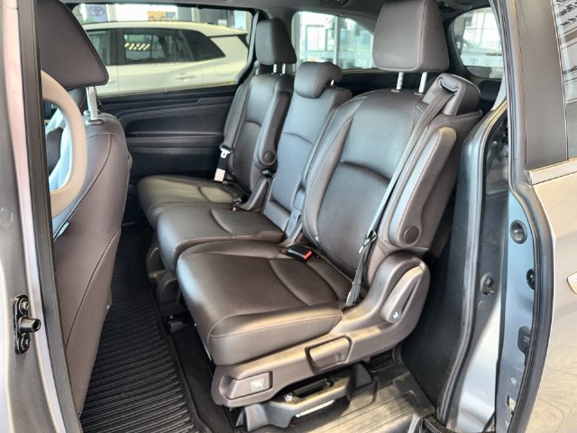 Used 2024 Honda Odyssey Touring image 23