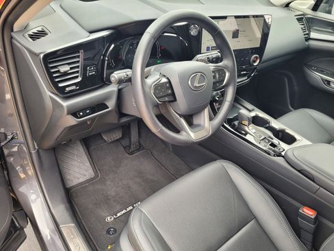 Used 2025 Lexus NX 350h AWD w/ Premium Package image 11