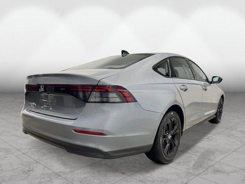 New 2025 Honda Accord SE image 5