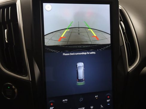 Used 2024 Ford Edge SEL w/ Convenience Package image 9