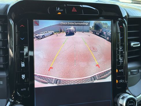 Used 2025 RAM 1500 Big Horn AWD/4WD image 34