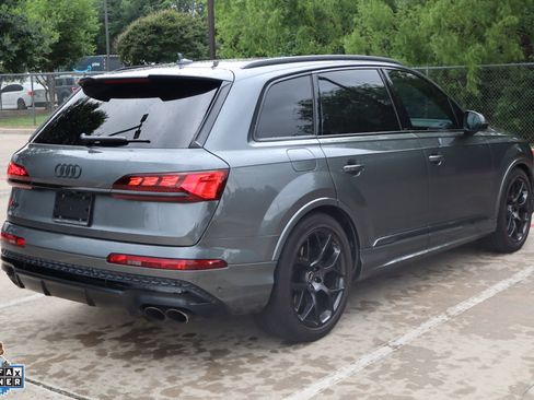 Used 2025 Audi SQ7 Prestige w/ Prestige Package AWD/4WD image 3