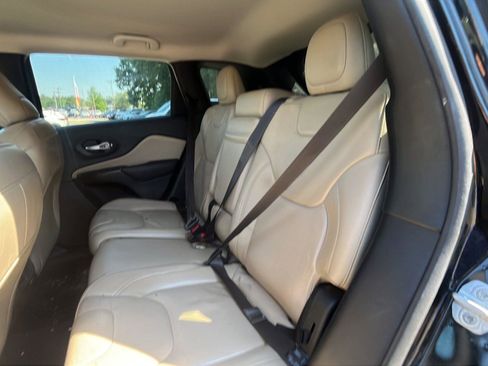 Used 2016 Jeep Cherokee Limited AWD/4WD image 18