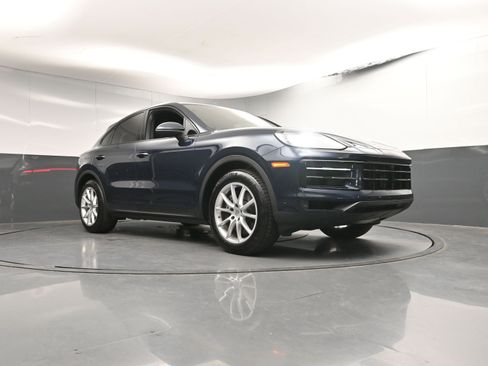 Certified 2024 Porsche Cayenne Coupe image 31