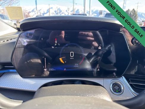 Certified 2025 Chevrolet Trax LT image 16