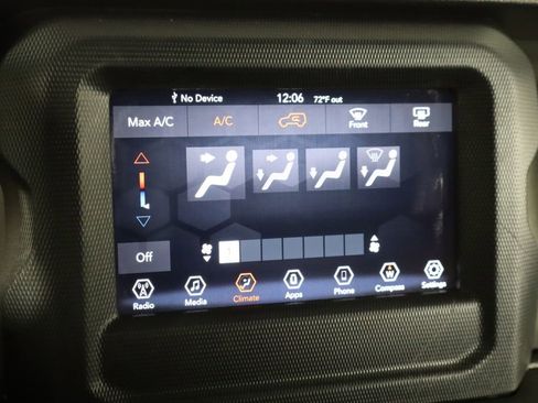 Used 2022 Jeep Wrangler Unlimited Sport AWD/4WD image 32