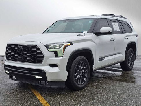 Used 2024 Toyota Sequoia Platinum image 7