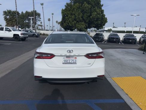 Used 2021 Toyota Camry LE image 17