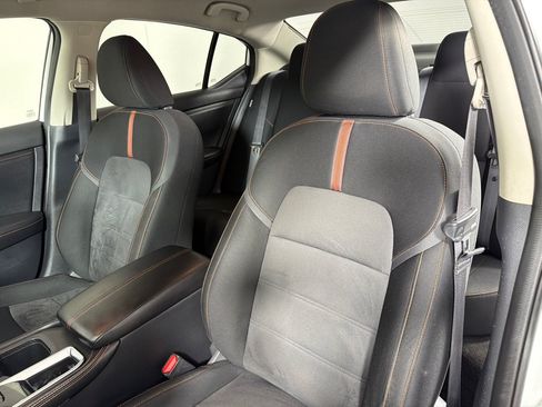 Used 2022 Nissan Sentra SR FWD image 13