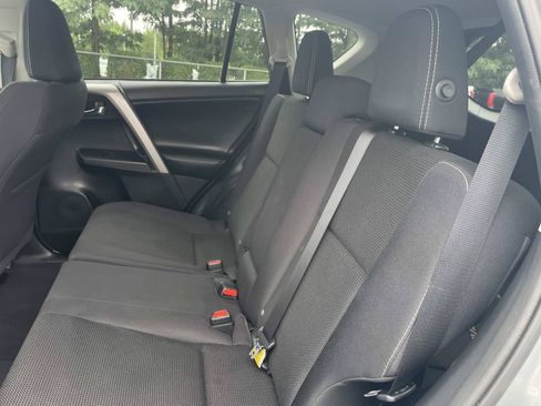 Used 2018 Toyota RAV4 XLE w/ Plus Extra Value Package AWD/4WD image 11
