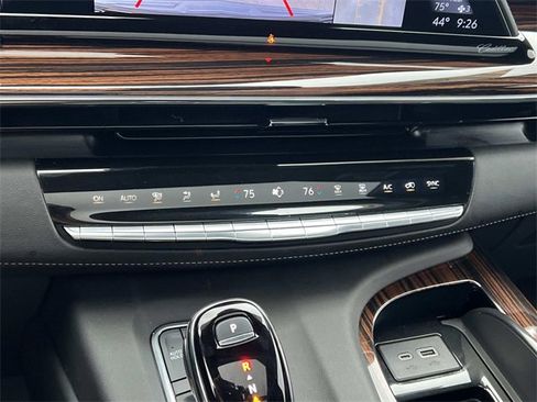 Certified 2024 Cadillac Escalade Premium Luxury w/ Performance Package image 27