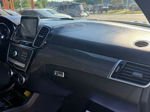 Used 2018 Mercedes-Benz GLS 63 AMG 4MATIC image 25