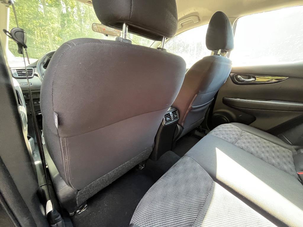 Used 2021 Nissan Rogue Sport SV FWD image 30