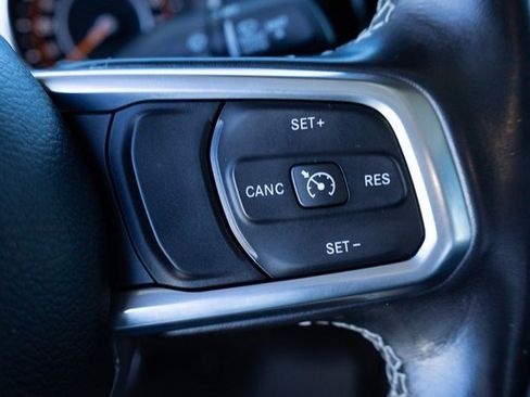 Used 2021 Jeep Gladiator Overland image 22